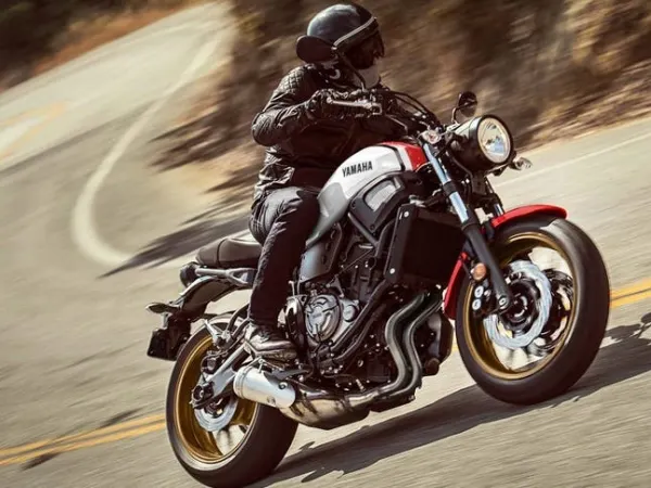 2021 Yamaha XSR 700 - € 6.650 · Bieden (1/1)