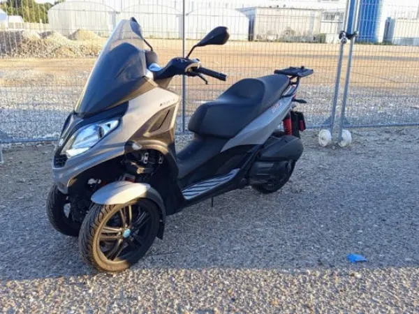 2020 Piaggio MP3 300 - €4,999 (1/1)