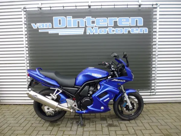 2002 Yamaha FZS600 Fazer - €2,750 (1/1)
