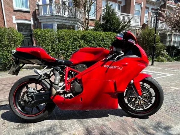 Year unknown Ducati 749 - €4,750 · Bidding (1/1)