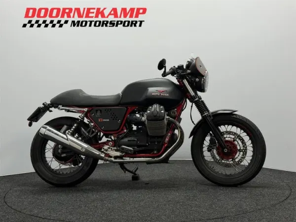 2019 Moto Guzzi V 7 II Racer (bj 2019) - €7,950 (1/1)