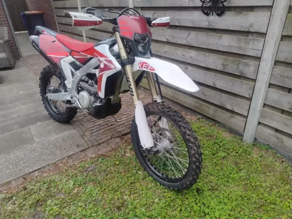 Bouwjaar onbekend Fantic xef 310 2025 25u 1ste Eigenaar ktm 350 Yamaha wr ,250 - € 8.350 · Bieden (1/1)