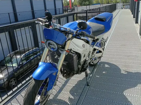 1998 Yamaha YZF-R1 - €3,500 (1/1)