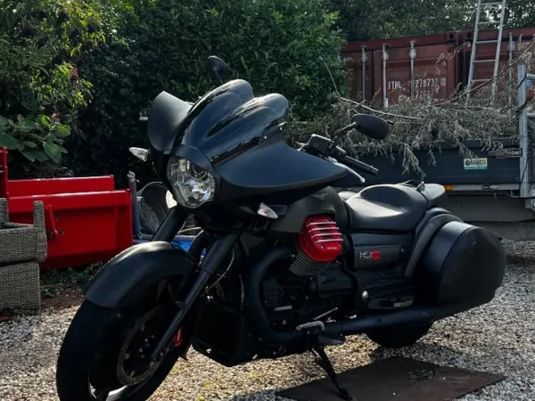 2017 Moto Guzzi MGX Slechts 5.147 km! - €16,500 (1/1)