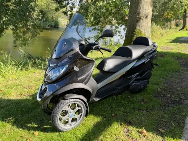2017 Piaggio MP3 500ie Business ABS ASR 2017-Dealer Onderhouden - €4,850 · Bidding (1/1)