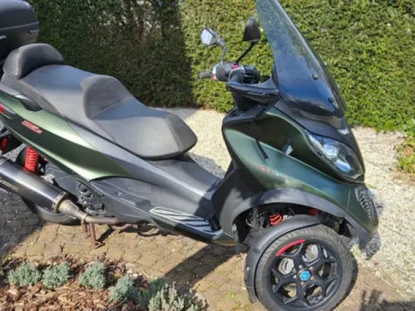 Year unknown Piaggio MP3 500 - €6,000 · Bidding (1/1)