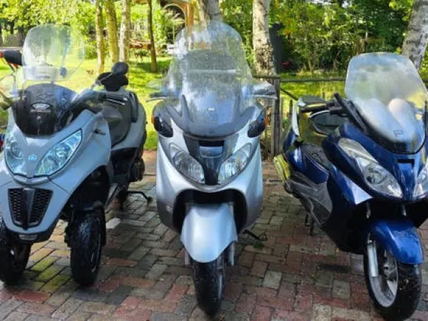 Year unknown Piaggio mp3/ Suzuki / Piaggio Opknapper - €2,950 · Bidding (1/1)