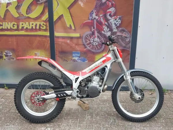 1998 Beta Techno Trail Dougie Lampkin Uitvoering met nwe Zuiger - € 1.499 · Bieden (1/1)
