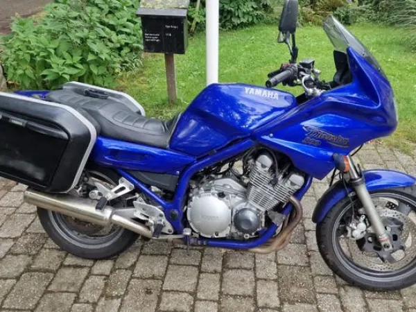 2000 Yamaha xj900 Diversion Kofferset - €875 · Bidding (1/1)