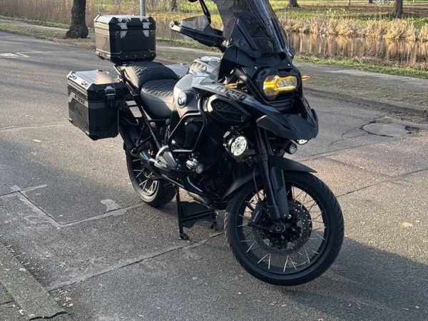 Year unknown BMW GS1250 Adventure 2024 Triple Black - €25,500 · Bidding (1/1)