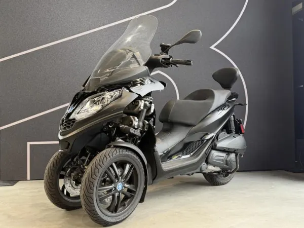 2023 Piaggio MP3 300 - €2,949 · Bidding (1/1)
