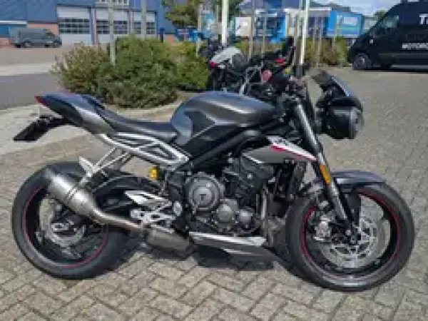 2018 Triumph Street Triple 765 - € 7.990 (1/1)