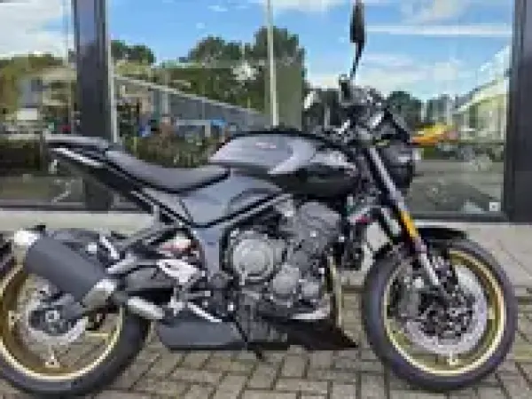 2026 Triumph Trident 800 - €11,195 · Bidding (1/1)