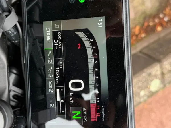 2025 Yamaha MT 09 - € 11.500 · Bieden (1/1)