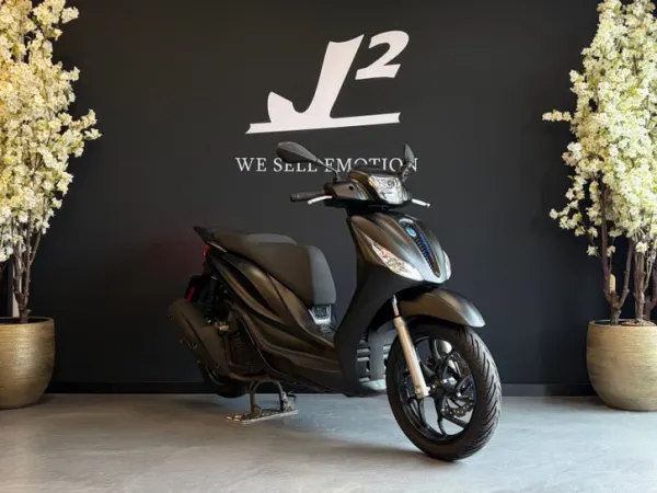 2025 Piaggio Medley S 200 | Mat Zwart | 2025 | 4468 km | 1 eig - € 4.150 (1/1)