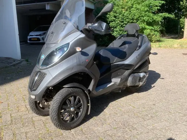 2012 Piaggio mp 3 500cc Rijbewijs b - € 3.250 · Bieden (1/1)