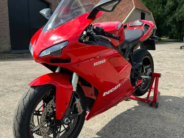 Year unknown Ducati 1198 + Full Termignoni - €6,900 · Bidding (1/1)