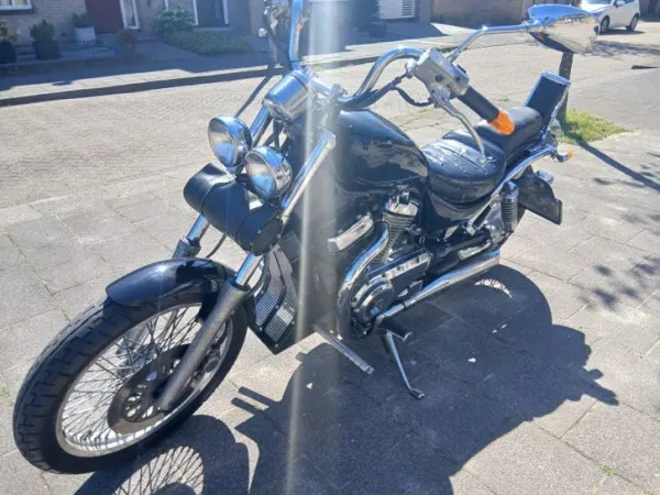 1987 Suzuki Intruder - €950 · Bidding (1/1)