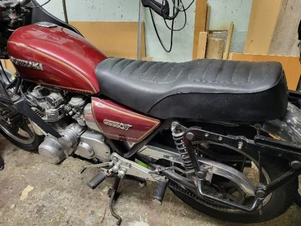 1982 Suzuki GS550 - €2,000 · Bidding (1/1)