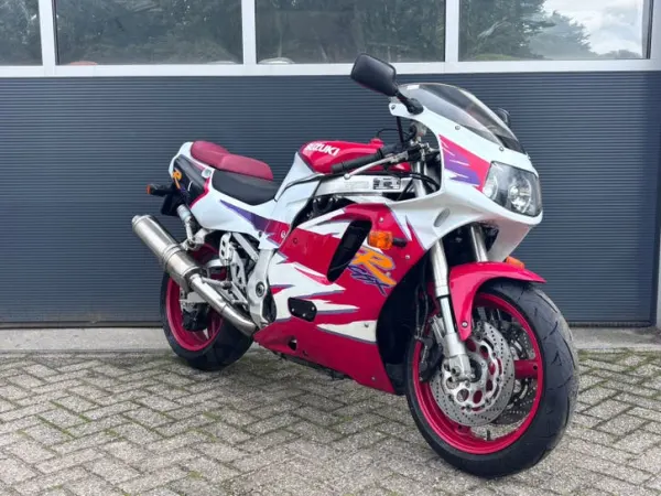 1995 Suzuki GSX R 750, Rijklaar - €2,350 · Bidding (1/1)