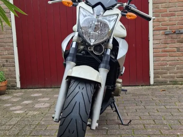 2009 Yamaha Motoren Yamaha - € 3.595 (1/1)