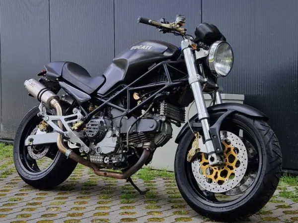 Bouwjaar onbekend Ducati M900 uit 2001-MIVV Uitlaat-KM 32.725 - € 2.500 · Bieden (1/1)