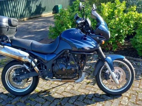 2000 Triumph Tiger 900 - €1,950 · Bidding (1/1)