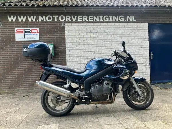 2000 Triumph 955i RS — - €500 · Bidding (1/1)