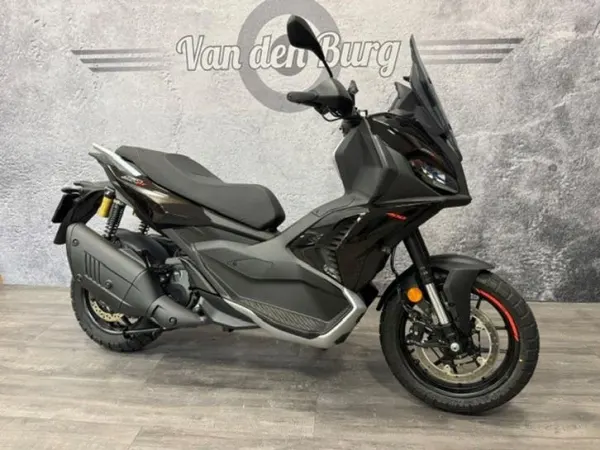 Year unknown Aprilia SR GT 400 - €7,195 (1/1)