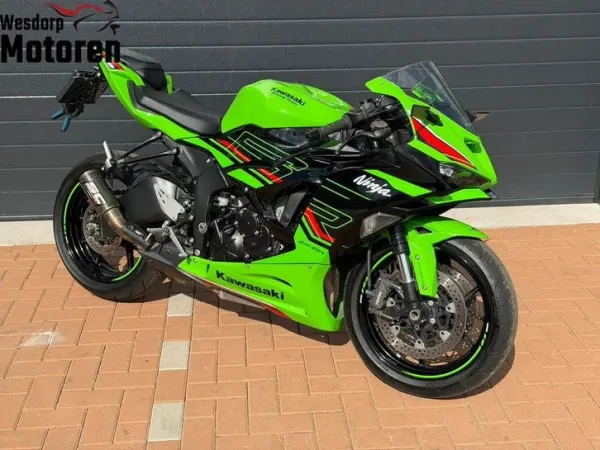 2023 Vespa *VERKOCHT* Kawasaki Ninja ZX-6R (bj 2023 Model 2024) 15.682 - Gereserveerd (1/1)