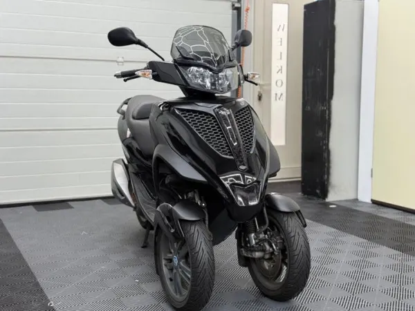 2011 Piaggio MP3 300 - €3,250 (1/1)