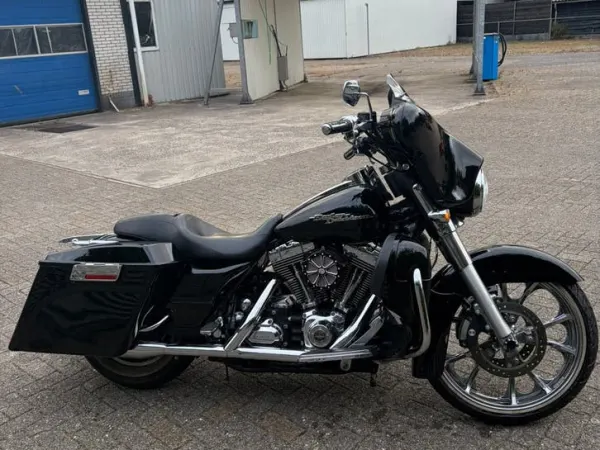 Bouwjaar onbekend Harley-Davidson Street Gilde FLHX uit 2007 - € 12.750 · Bieden (1/1)