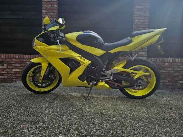 Bouwjaar onbekend Yamaha r1 2006 - € 6.950 · Bieden (1/1)