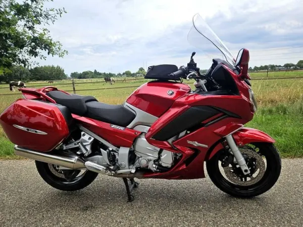 2014 Honda Yamah FJR1300 2014 Koffers ABS TCS Cruise RP23 Rood Topstaat - € 8.750 (1/1)