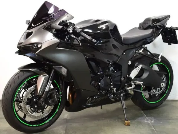2026 Kawasaki Ninja ZX-6R - €12,950 · Bidding (1/1)