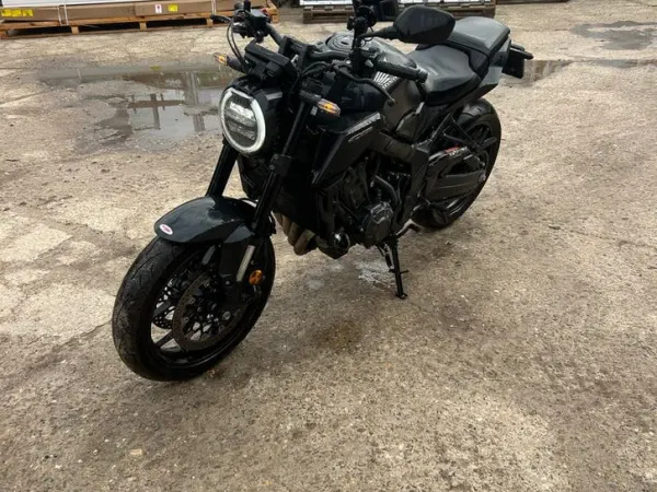 Year unknown Honda CB 650 R - €8,800 (1/1)