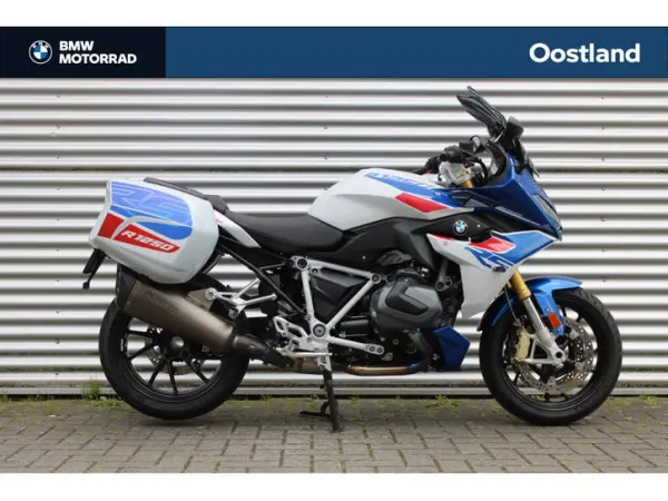 2024 BMW R 1250 RS |Akrapovic |Zijkoffers (bj 2024) - € 17.945 · Bieden (1/1)
