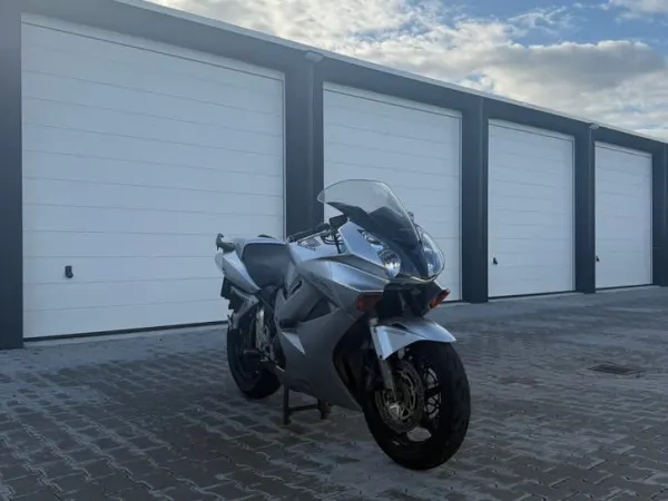Bouwjaar onbekend Honda VFR 800 V-TEC-2002 Goed Onderhouden 3de eigenaar! - € 2.250 · Bieden (1/1)