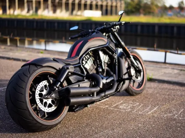 2012 Harley-Davidson Harley Nightrod Special Arnassy 300 Band - € 36.250 (1/1)