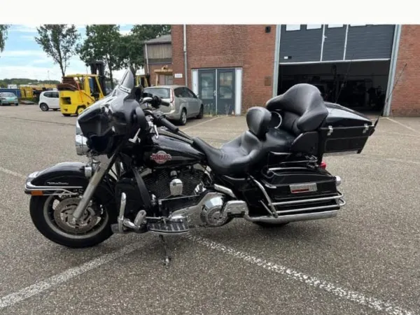 Bouwjaar onbekend Harley-Davidson Electra Glide - € 8.250 · Bieden (1/1)