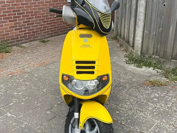 1998 Piaggio SKR 125 - € 1.400 (1/1)