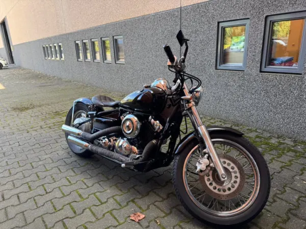 1997 Yamaha Dragstar 650 Bobber Uniek en Rijk Uitgerust - Bidding (1/1)