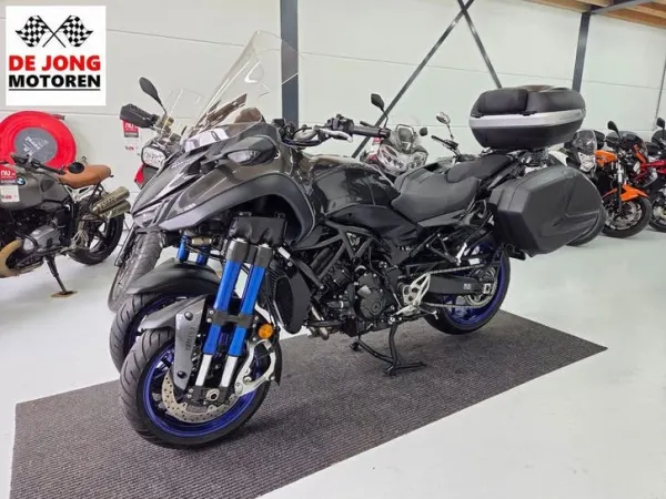 2019 Yamaha Niken GT (bj 2019) 30,518 km - € 7.450 (1/1)