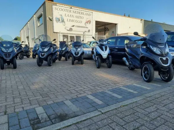 2020 Yamaha Groot Aanbod Piaggio MP3 & Qooder Vanaf €2350 Autorijbewijs - € 2.850 (1/1)