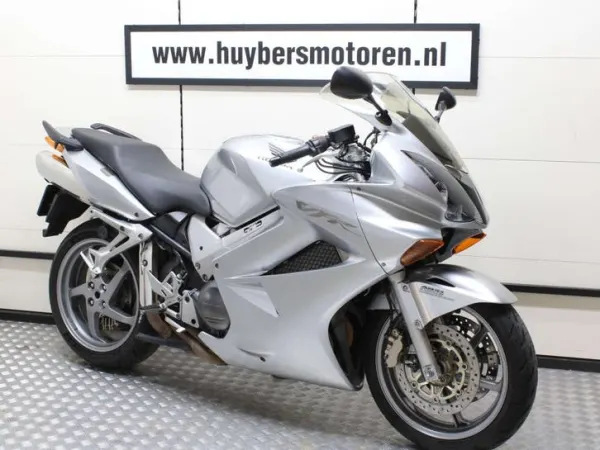2005 Honda VFR 800 V-Tec ABS Tour-Sport 2005 VFR800A - € 2.400 (1/1)