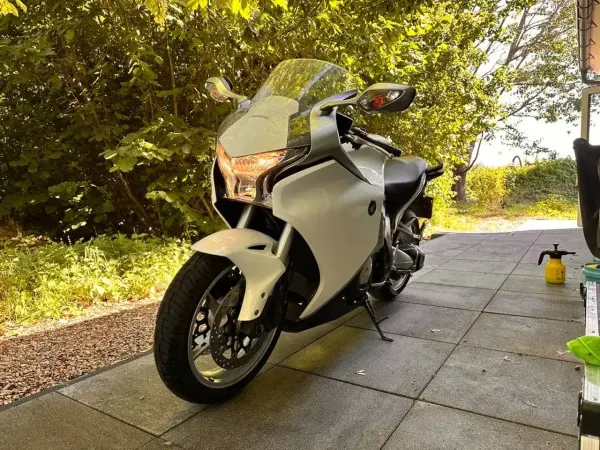 2010 Honda VFR 1200 - € 4.850 (1/1)