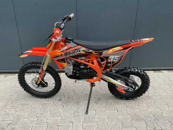 Bouwjaar onbekend Bluroc Ultra Motocross 125CC 27JU Motorfiets - Prijs op aanvraag (1/1)