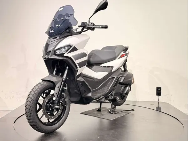 2025 Aprilia SR GT - € 3.599 (1/1)