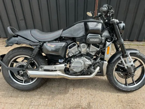 Bouwjaar onbekend Hyosung GV 125 - € 1.625 · Bieden (1/1)