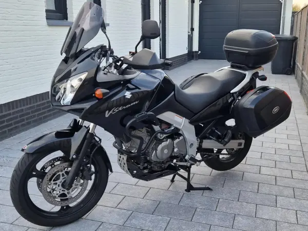 2005 Suzuki V-Strom 650 - €3,250 (1/1)